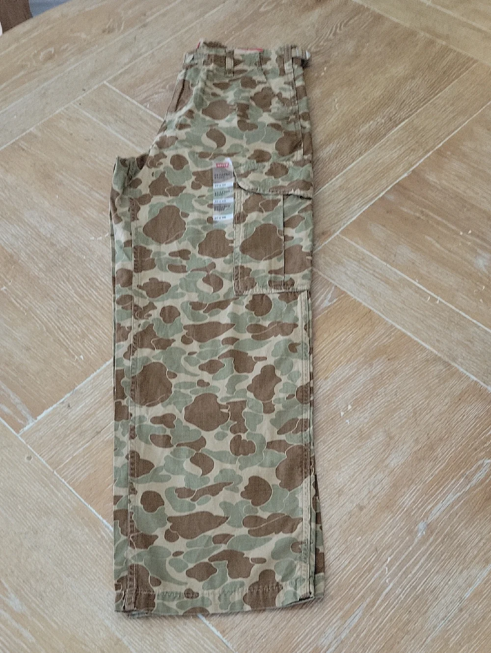 Levi's XX Cargo Men's Baggy Pants Slightly Tapered Leg 30X30 Camouflage NWT